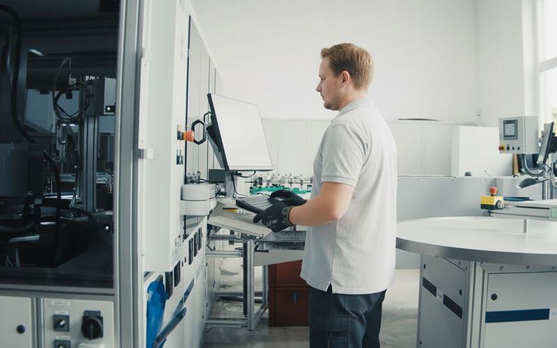 Sondermaschinenbau & Automatisierung